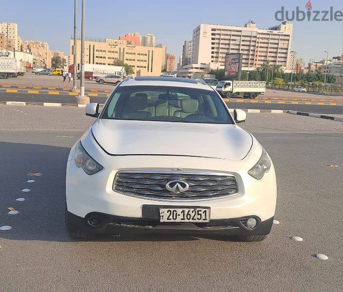 Infiniti FX50S - 2009 White 1