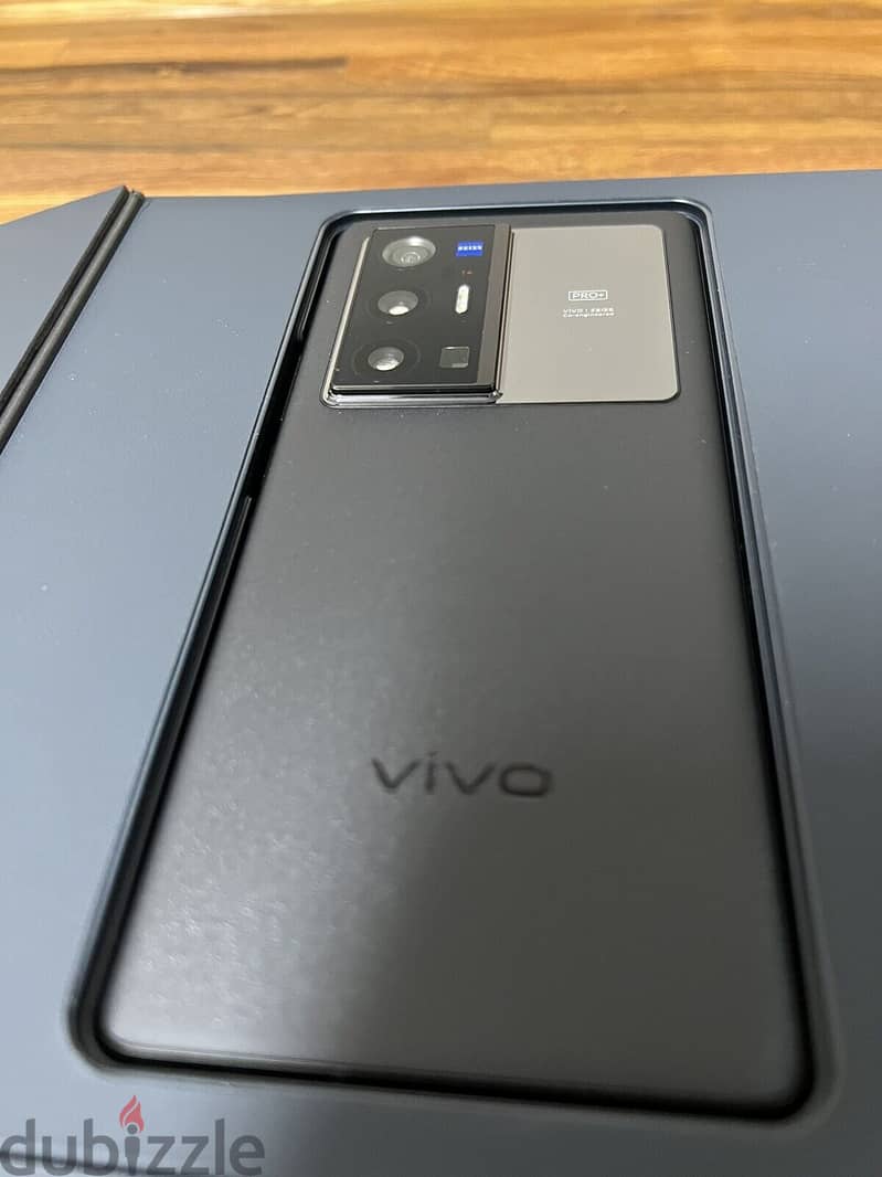 VIVO X70 Pro Plus 4