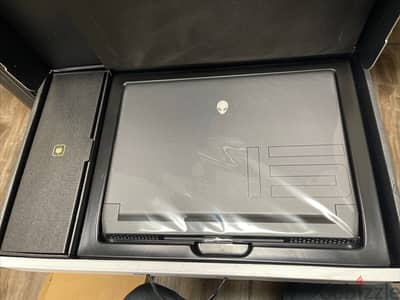 Dell Alienware M15 R7  32GB RAM 1TB SSD