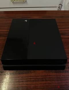 PS4 500gb 8gb with all Sony Cables and controller with 2 free games