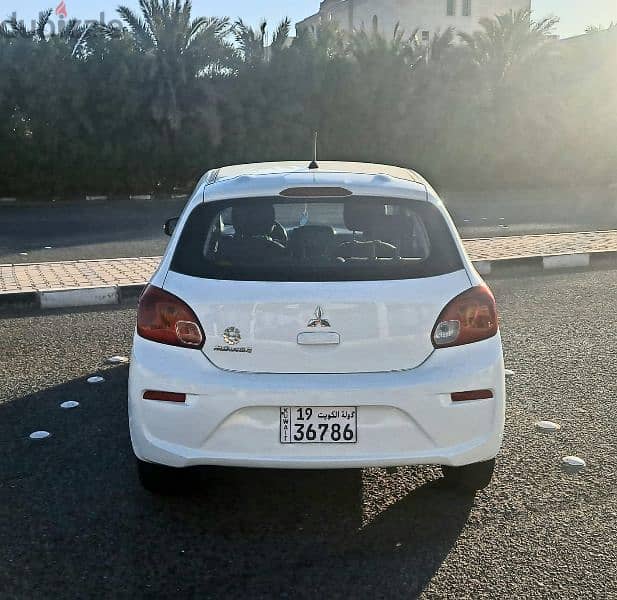 Mitsubishi Mirage 2020 3