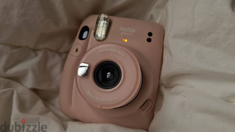 Fujifilm Instax Mini 11 Instant Camera - Blush Pink 3