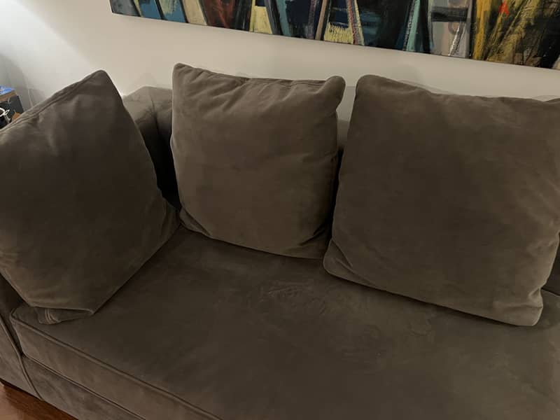 Sofa in good condition 4