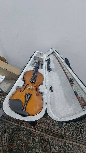 Shark violin 4/4
with the shoulder rest 0