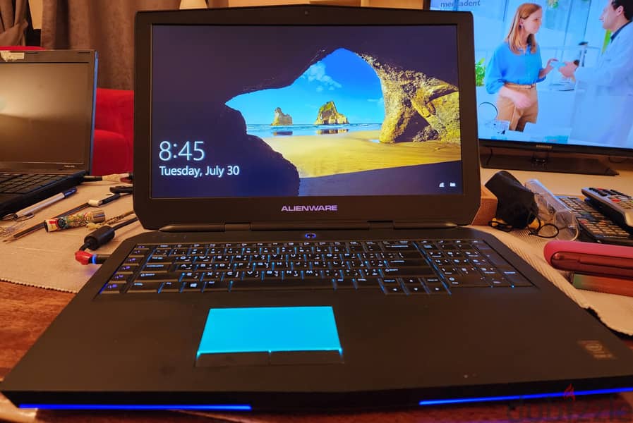 Dell Alienware 17 R2 17.3" FHD Gaming Laptop 4