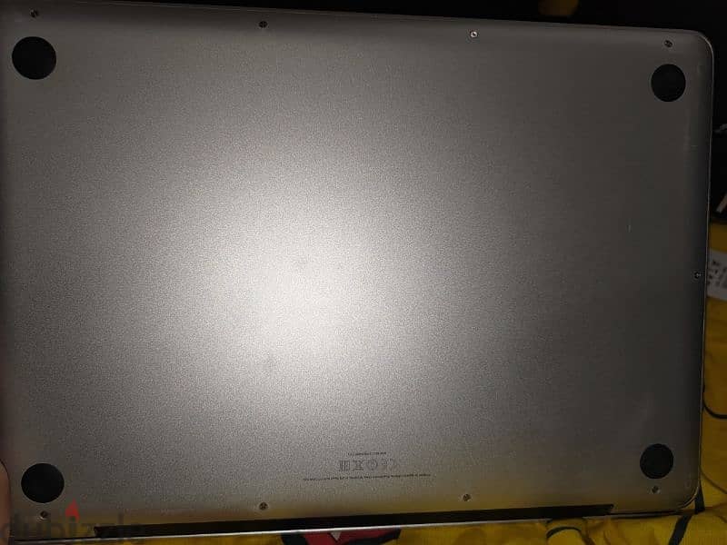 APPLE MACBOOK PRO
Intel Core-i5 
8GB -RAM
Intel HD Graphics 4000 1