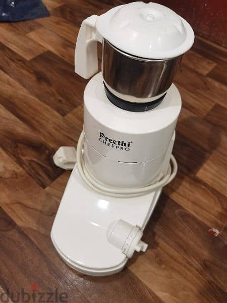 Preethi CheffPro Mixer Grinder 1