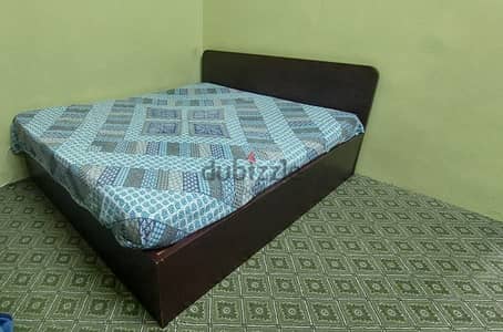 King Size Bed made from Plywood for Sale in Fahaheel