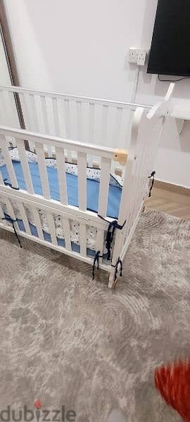 Baby crib for sale 2