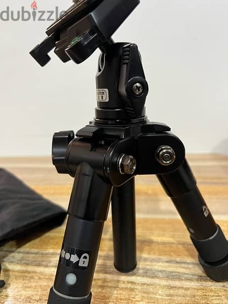 Velbon Mini Q tripod 0