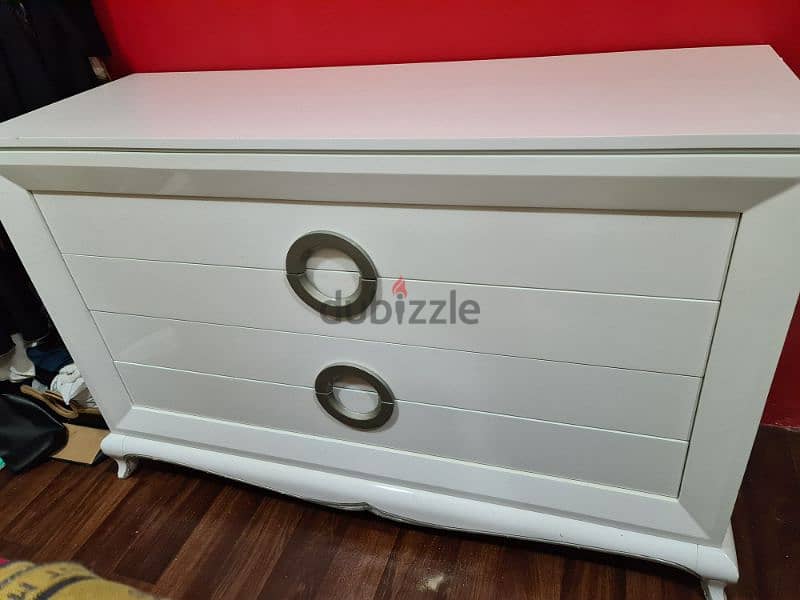 white wide dresser with mirror for sale 0