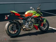 New 2023 Ducati Streetfighter V4 Lamborghini livery