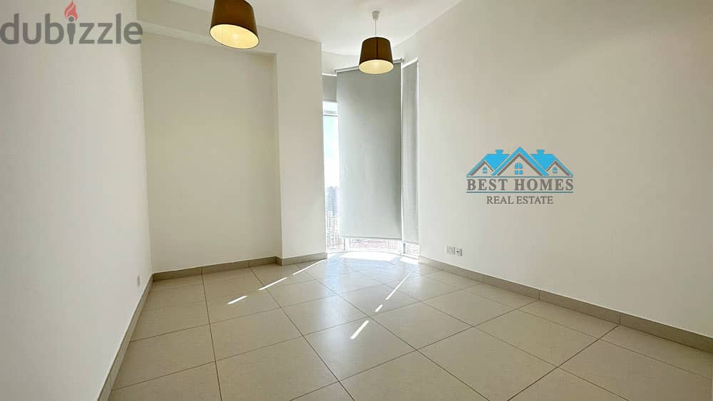 A Nice and Spacious Modern Style Penthouse with Private Pool and Big T 7