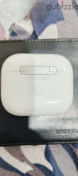 apple 3rd generation airpods with mag safe charging case 1