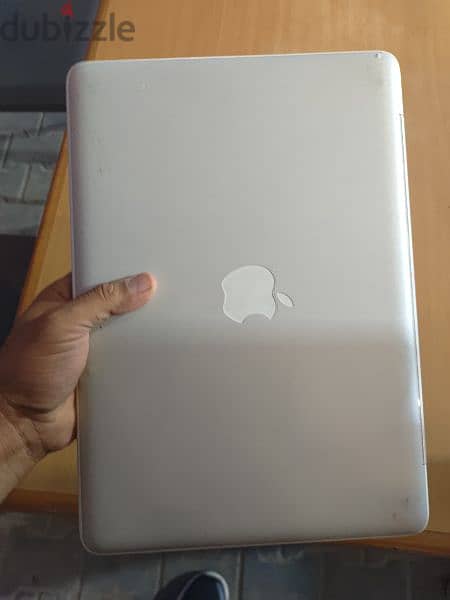 MacBook 13 inch mid 2010
Prosser 2.4 ghz Intel core 2 Dou
Mamery 4gb 3