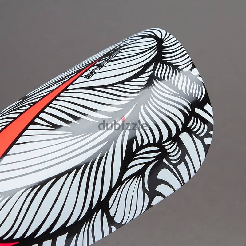 [Brand New] NIKE Mercurial Lite - Neymar Shin Guards (Black/White) 4