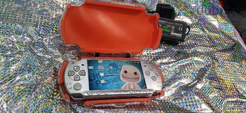 SONY PSP SLIM P2000 GRAY8gb 0