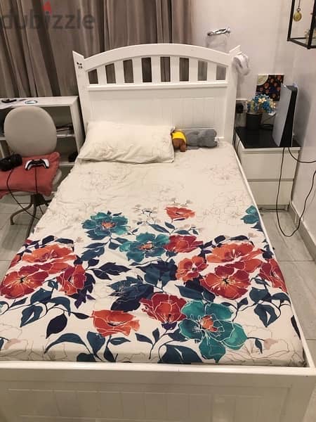 a single sized bed 120 x 200 0