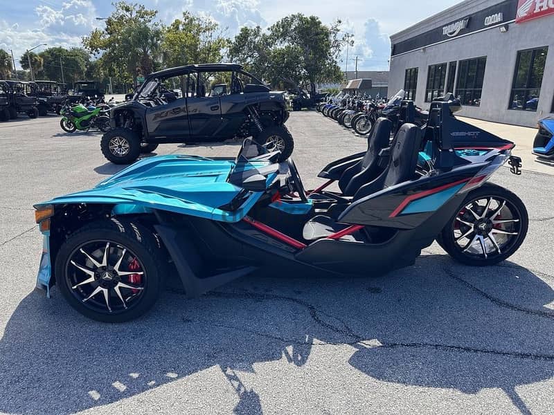 2022 Polaris slingshot (auto drive) 1