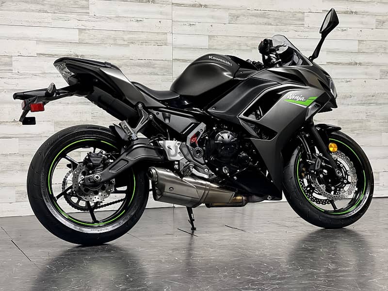 2024 Kawasaki Ninja 650ccls 1