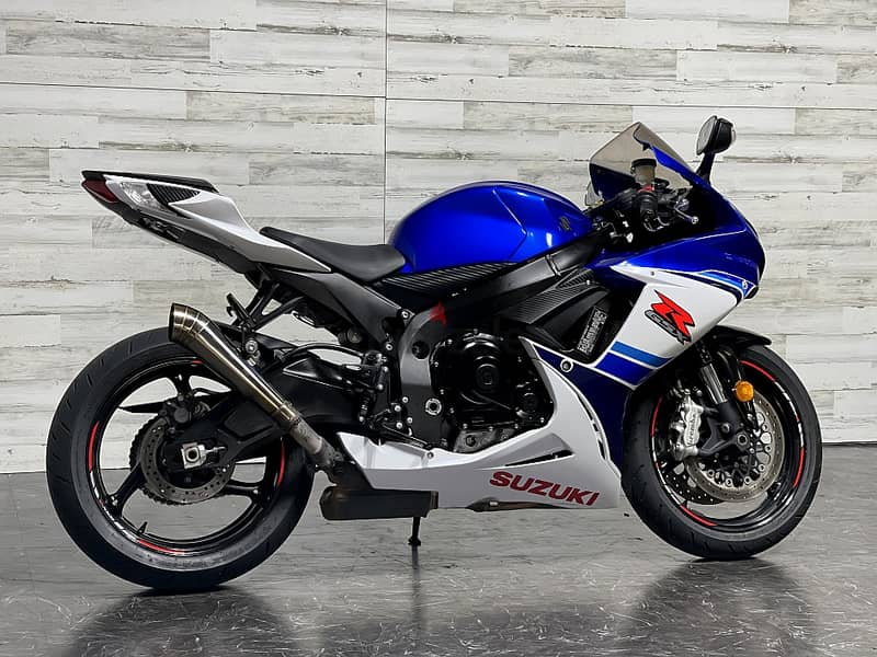 2016 Suzuki GSX R600 (+971561943867) 2