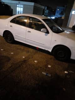 Nissan Sunny 2012