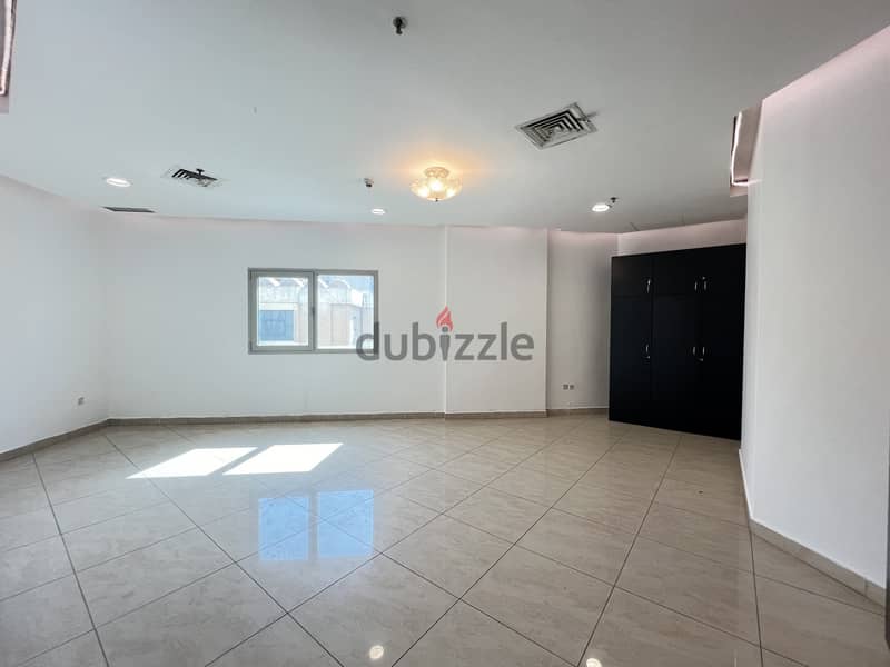 Salmiya - sea view big 1 bedroom apartment w/facilities 7