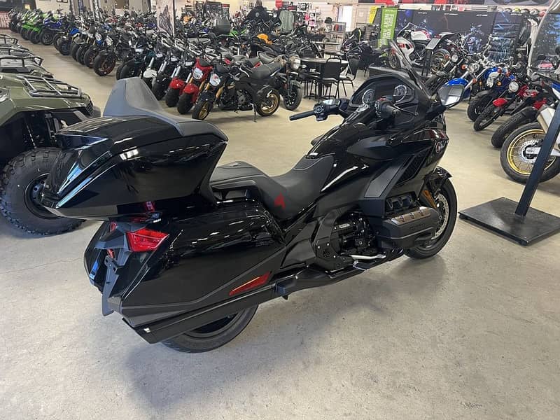 2023 Honda Goldwing available 1