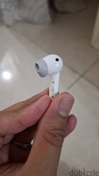 mixed item, airpods pro . 3