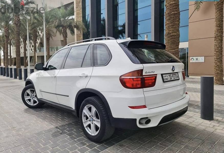 2013 BMW X5 for sale by owner. No accident, original paint. 3