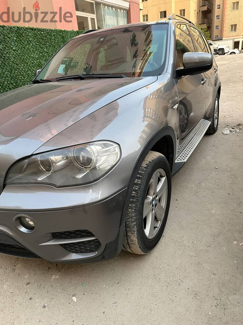 Urgent for sale BMW X5 2011 4