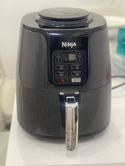 AIR FRYER 3.8L NEW, VERY CLEAN WITH BOX KD20