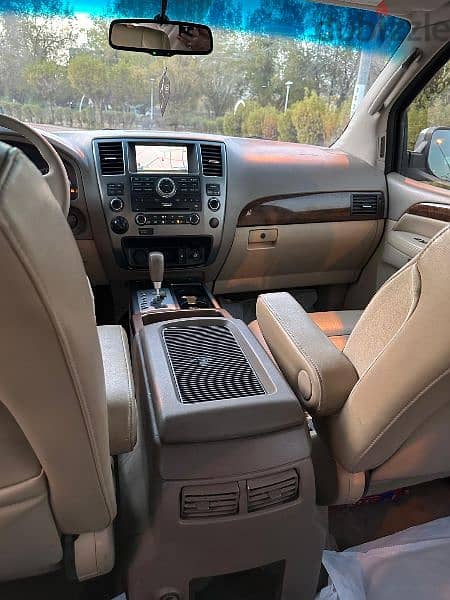 Nissan Armada 2010 17