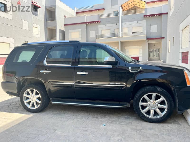 GMC Yukon 2008 DENALI 6.2L 0