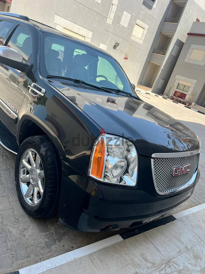 GMC Yukon 2008 DENALI 6.2L 3