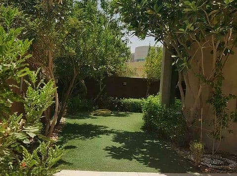 Villa with garden and swimming pool for rent in Al-Siddeeq 0