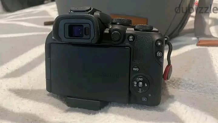 Canon EOS R10 Camera body Canon 18-45mm Lens (came as a kit with th 5