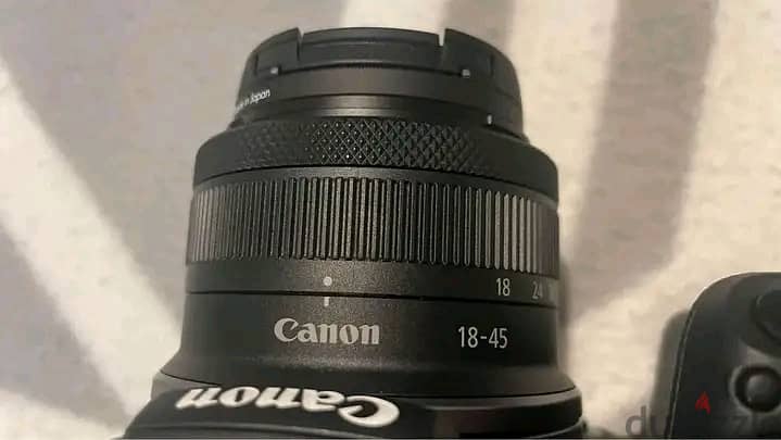 Canon EOS R10 Camera body Canon 18-45mm Lens (came as a kit with th 6