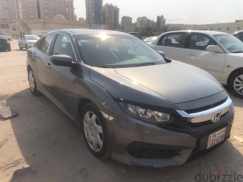 Honda Civic 2019 4