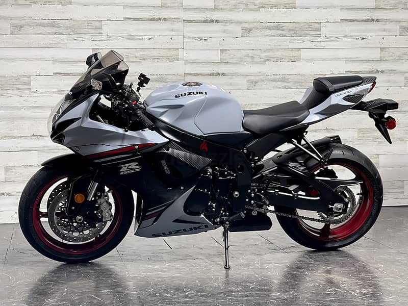 2023 Suzuki gsx-R600 (+97466574363) 0