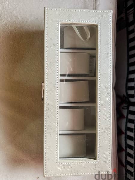 throw away price !!!! Brand New women watch box for sale 0