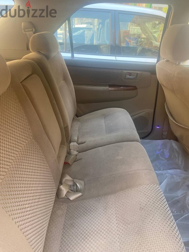 Toyota Fortuner for SALE! 4