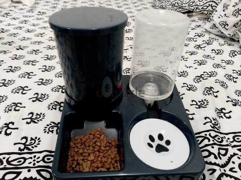 Cat Automatic Feeder 1