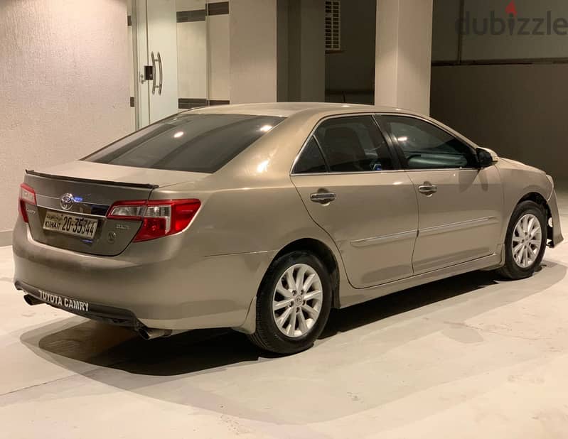 Toyota Camry 2012 1