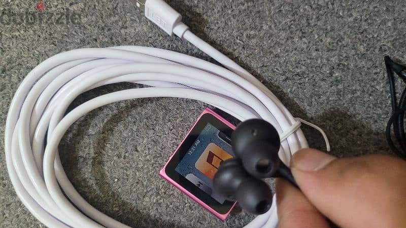 ipod orginal hadfhone orginal AKG strong bass 10