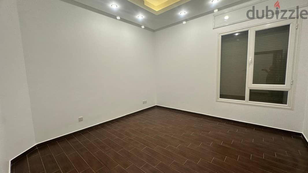 Ground floor 3 BR with garden 3