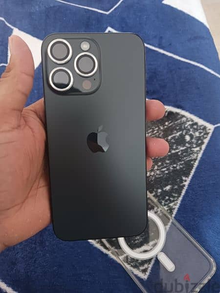 iphone 15 pro max only 10 day jus 8 serkl same new 10