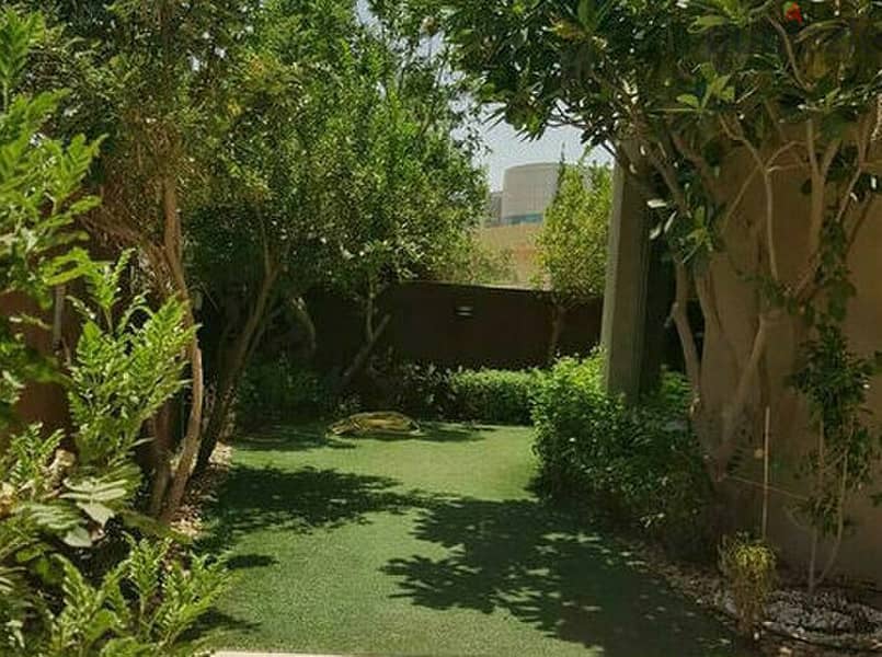 Villa with garden and swimming pool for rent in Al-Siddeeq 1