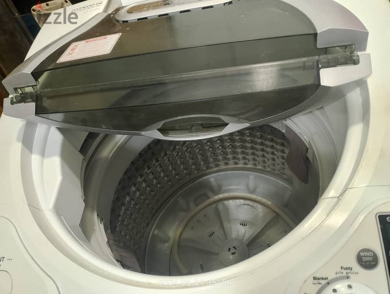 10 kg Washing Machine for sale ( Wind dry) 2