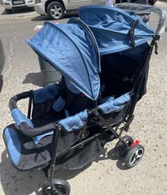 twins stroller , 0ne month used    15 kd  only